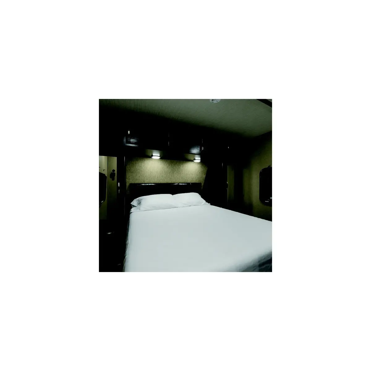 Lippert 2020218489 Thomas Payne Microfiber Sheet Set, White, Short Queen 1